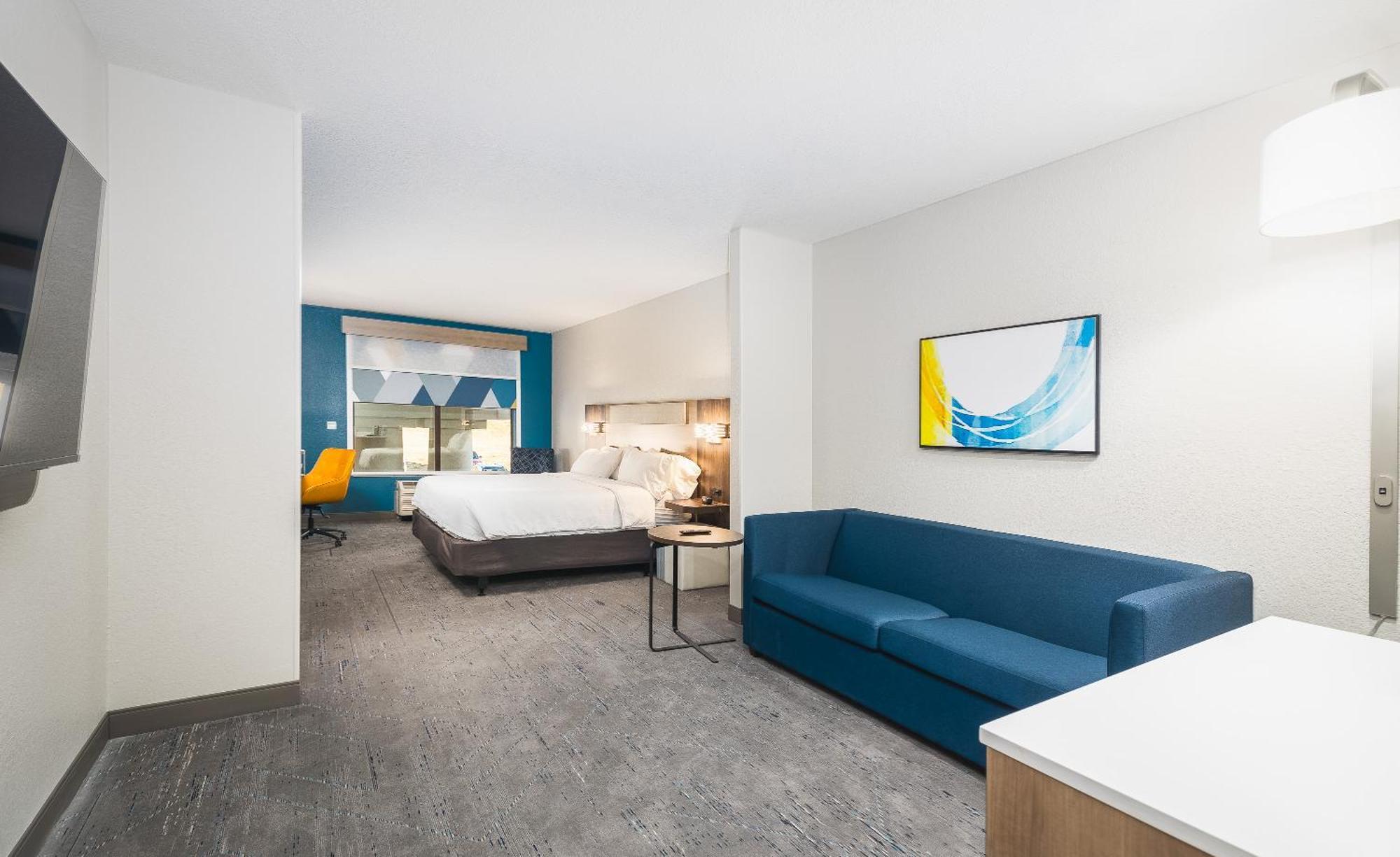 Express And By Ihg Hotel Saint Robert