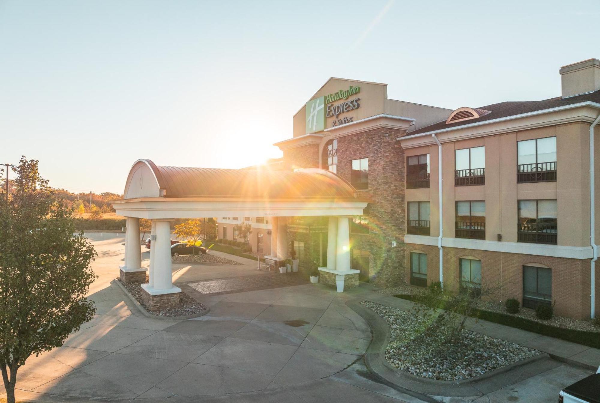 Hotel Express And By Ihg Saint Robert