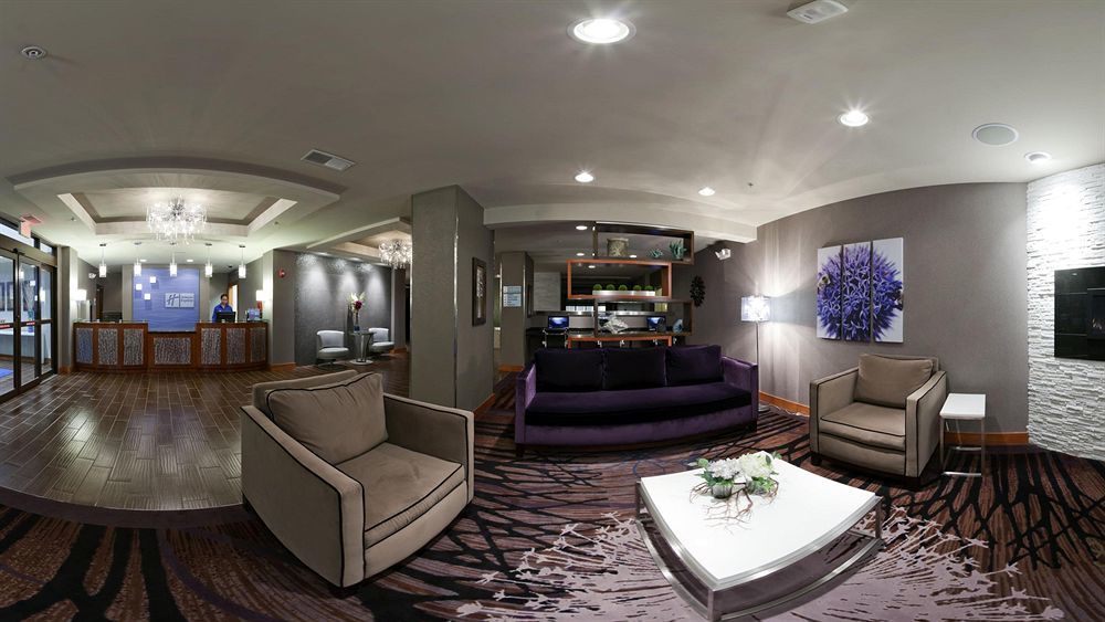 Hotel Express And By Ihg Saint Robert