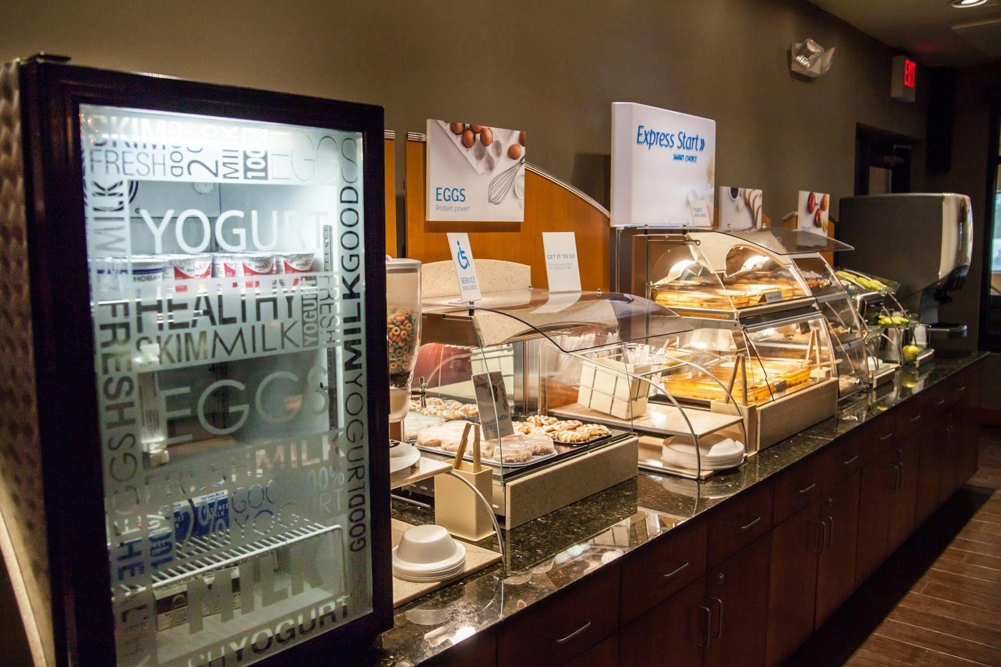 Express And By Ihg 3* Saint Robert